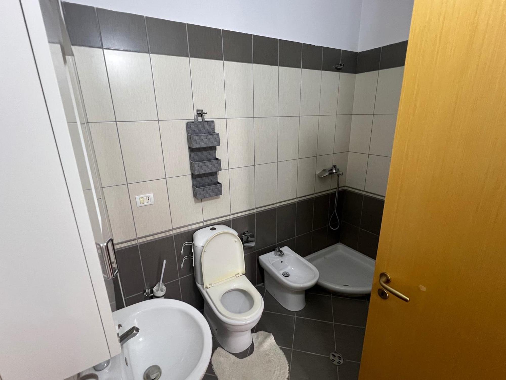 Beautiful 2 Bedroom Flat Apartamento Vlorë